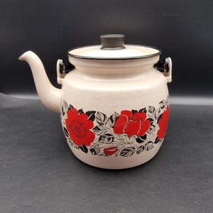 Vintage Arabia Finel Enamel Teapot – &quot;Vildros&quot; by Raija Uosikkinen, 1970s