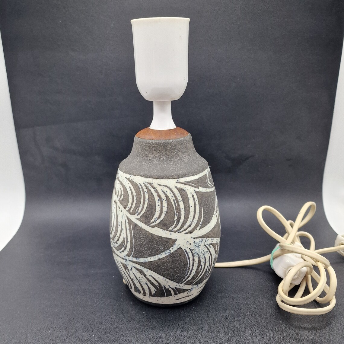 German vintage modernist table lamp 1960:s, Foto 2 von 5
