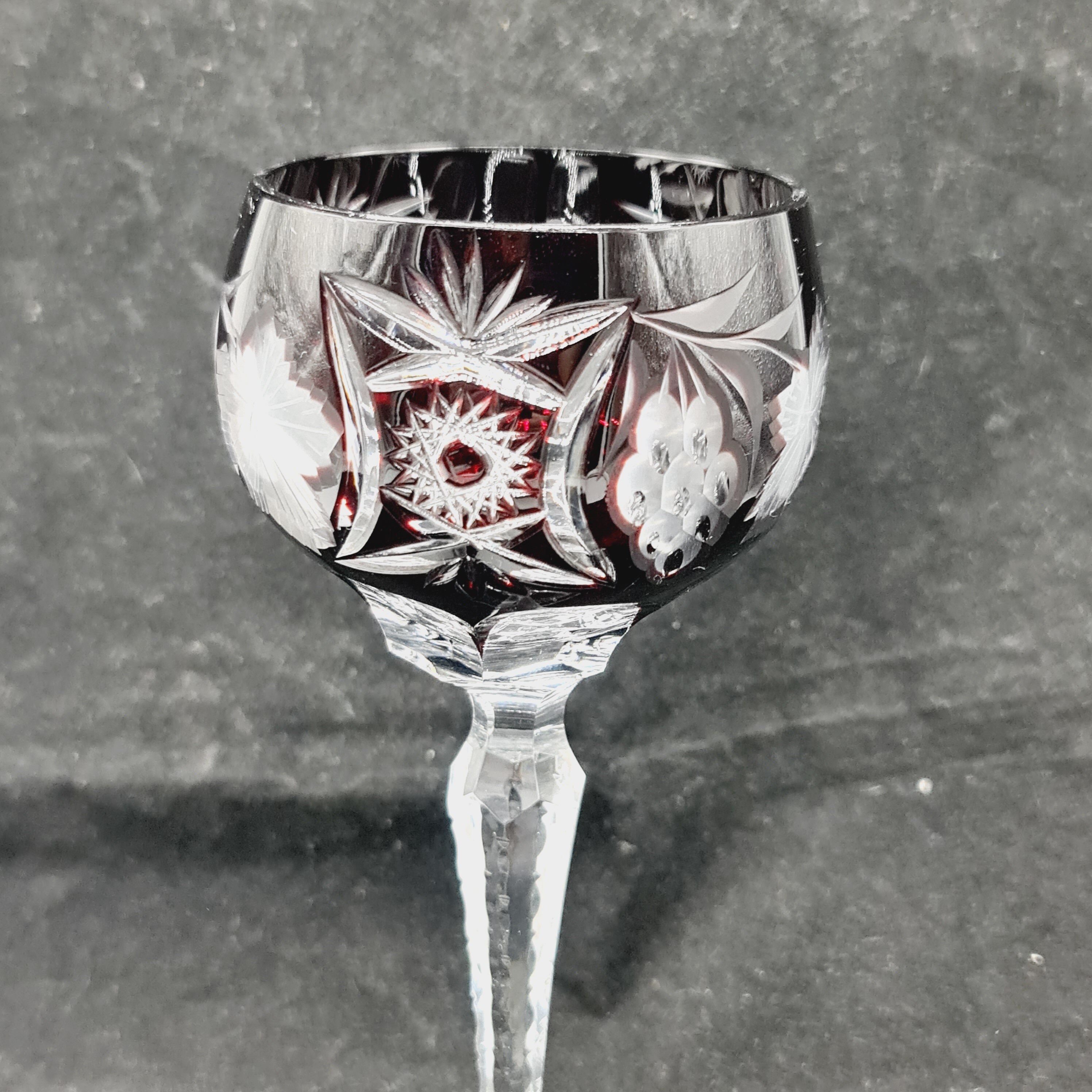 ワイングラス - ボヘミアンカットの透明ガラス - ルビーレッド - Etsy 日本