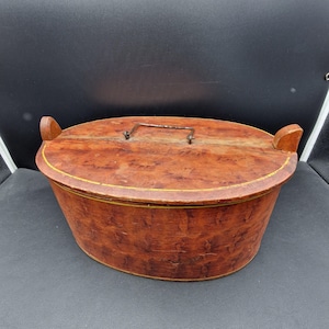 Antique Swedish Bentwood Box | Early 1800s Folk Art Svepask with Lid | Handcrafted Oval Box in Warm Patina