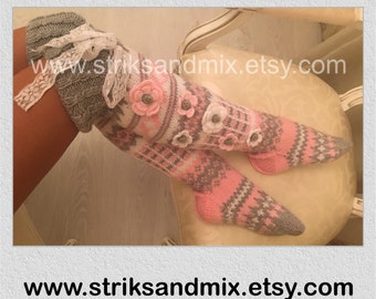 Knit socks with flower, knee socks, house socks, woman knit socks, gestrickte socken mit blumen, colorful socks, hand made leg warmers