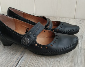 Mary Jane Women's Leather Shoes. Vintage Black Genuine Leather Shoes. Size 11 us/ 9 uk/ 42 eu . Big size!