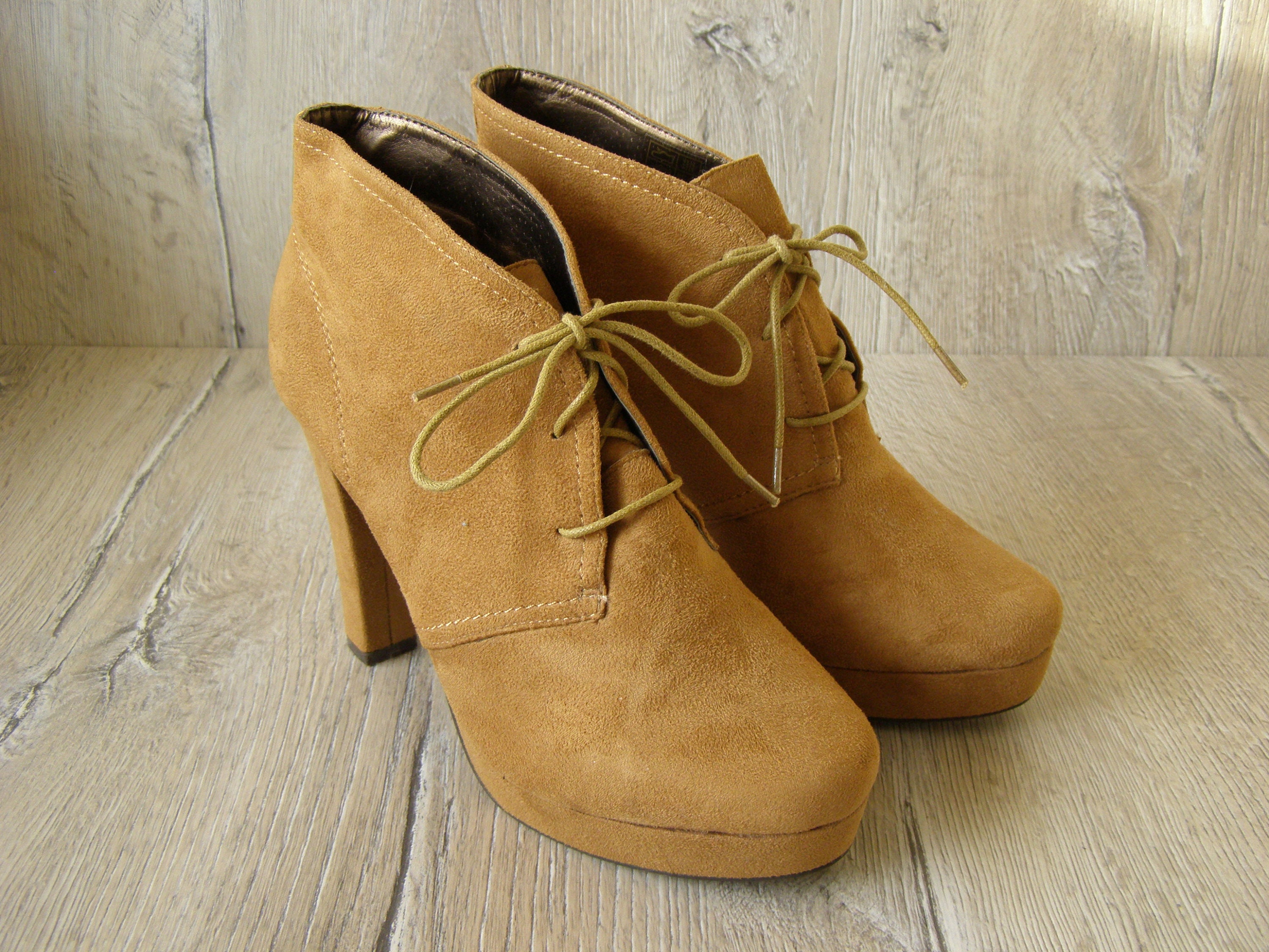 platform boots size 11