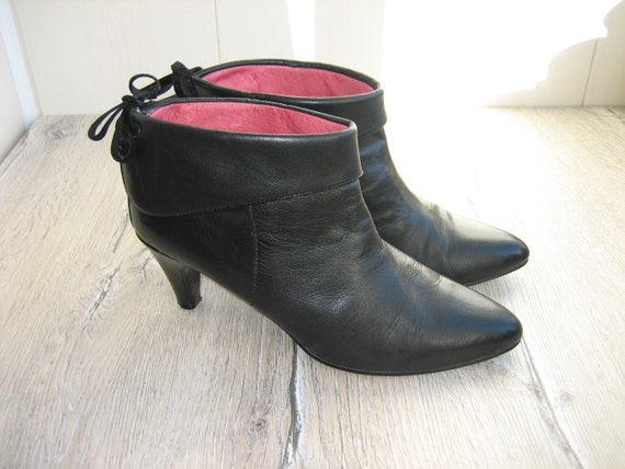 vagabond black leather boots