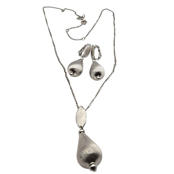 Vintage Sarah Coventry Silver Brushed Finish Necklace & Earring Set 11 "