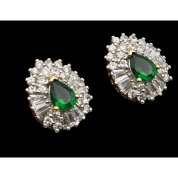Vintage Avon Crystal Stud Earrings With Emerald Green Teardrop & Clear Rhinestones Classic Jewelry