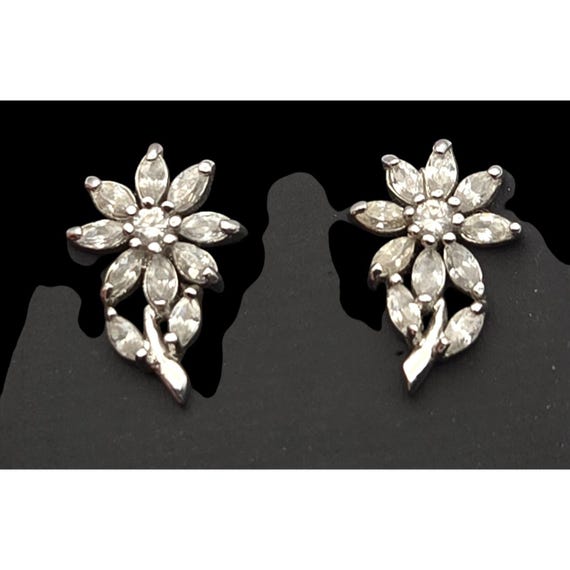 Vintage Silver Toned Rhinestone Flower Stud Earrings