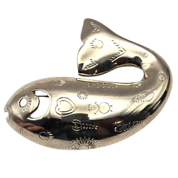 Vtg Crown Trifari Silver Tone Whale Brooch Pin With Etched Nautical & Heart Designs Collectible Jewelry