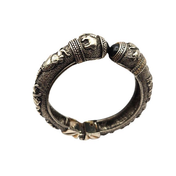 Vintage Elephant Motif Hinged Bangle Bracelet With Onyx End Caps & Intricate Detailing Silver-Tone