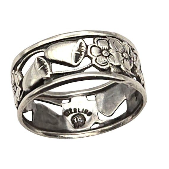 Sterling Silver Floral Band Ring W/ Indian Full Head Dress Mark Artist Signed Size 5.5 Vintage Design