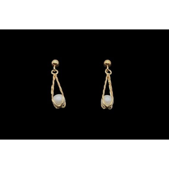 14 Kt. Yellow Gold Pearl Dangle Earrings