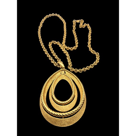Vintage Crown Trifari Gold-Tone Geometric Pendant Necklace 17 1/2 " 1960's
