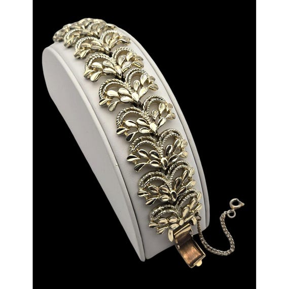 Vintage CORO Gold-Tone Leaf Design Bracelet With Safety Chain