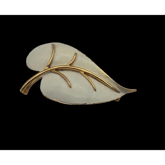 Leaf-Shaped Gold-Toned Enamel Brooch Pin By BSK