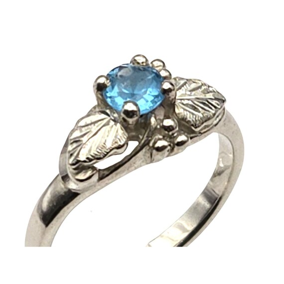 Vtg Sterling Silver Blue Topaz Band Ring With Leaf Accents Size 8