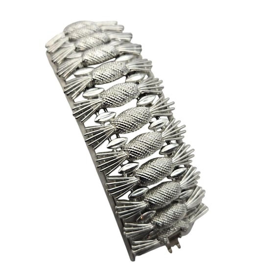 Vintage Sarah Coventry Pineapple Design Silver-Tone Bracelet 7 " x 1 1/2 "