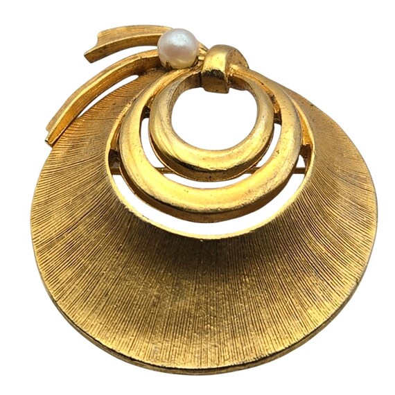 Vtg Monet Gold Tone Mid-Century Modern Brooch With Pearl Accent 1 3/4 "