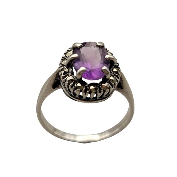 Vintage Sterling Silver Amethyst Ring With Intricate Detailing GIFT
