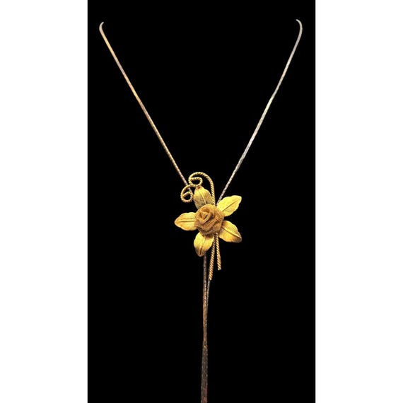 Vtg Bronze Tone Floral Slide Pendant Necklace 16" With 1 1/4" x 1 3/4" Spun Metal Flower Center