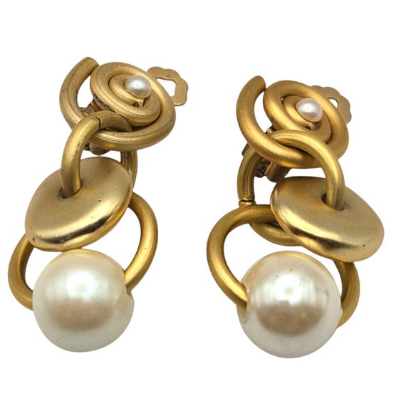 Vtg Gold Tone Satin Finish Geometric Clip-On Dangle Earrings With Faux Pearl Accents 2 1/4 " x 1 "