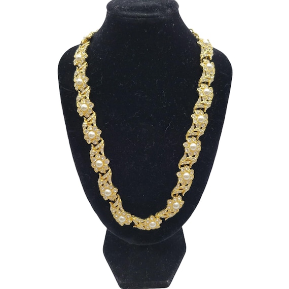 Vintage Gold Tone Necklace With Faux Pearl & Rhinestone Floral Design