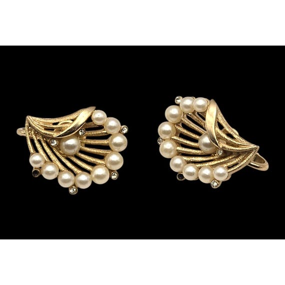 Vintage Crown Trifari Pearl & Rhinestone Clip-On Earrings
