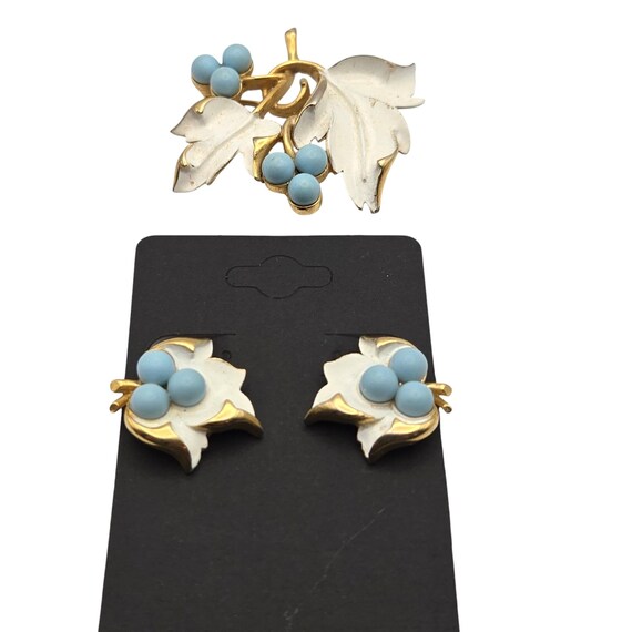 Vintage Sarah Coventry Leaf & Berry Enamel Brooch / Earring Set Gold-Tone 1960's