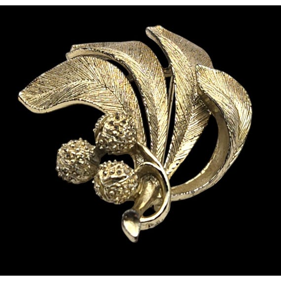 Vintage Lisner Gold-Tone Leaf & Berry Brooch Pin GIFT