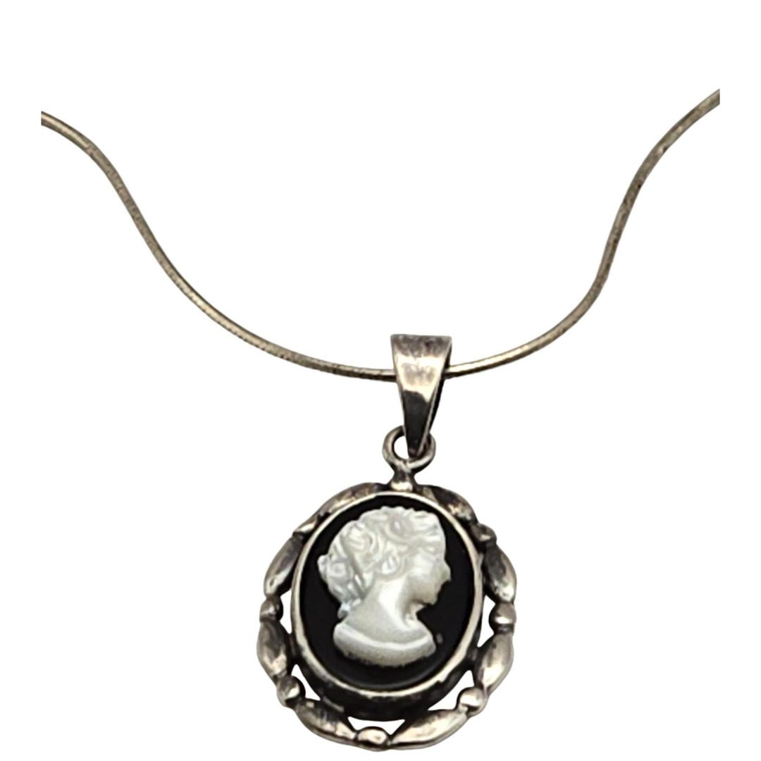 Vintage Sterling Silver Carved Cameo Pendant Necklace - Etsy
