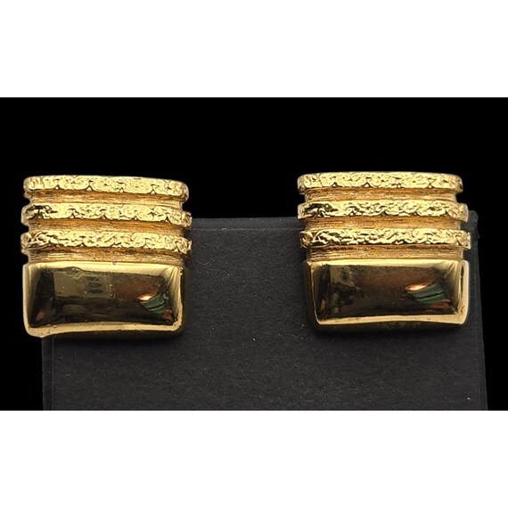 Vtg Monet Gold-Tone Textured Clip-On Earrings 5/8 "