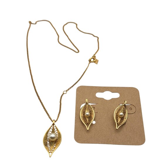Vintage Sarah Coventry Gold Tone Necklace & Clip-On Earring Set With Faux Pearl Accents