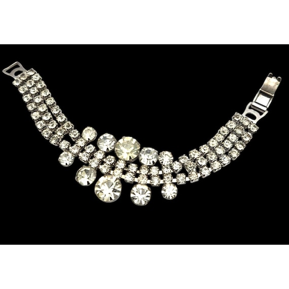 Vintage Art Deco Rhinestone Bracelet With Multi-Row Design & Clasp Closure 6 1/2 "