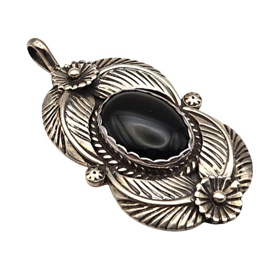 Vtg Sterling Silver Navajo Black Onyx Pendant Signed FF Oval Floral Design