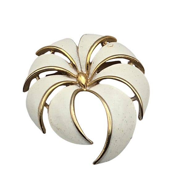 Vintage 1960s Palm Tree Flower Brooch Pin Gold Tone & White Enamel 1.5" Diameter