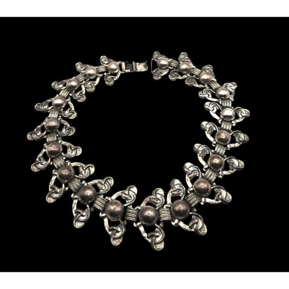 Maurice Hollywood Vintage Silver Necklace - Intricate Design & Clasp