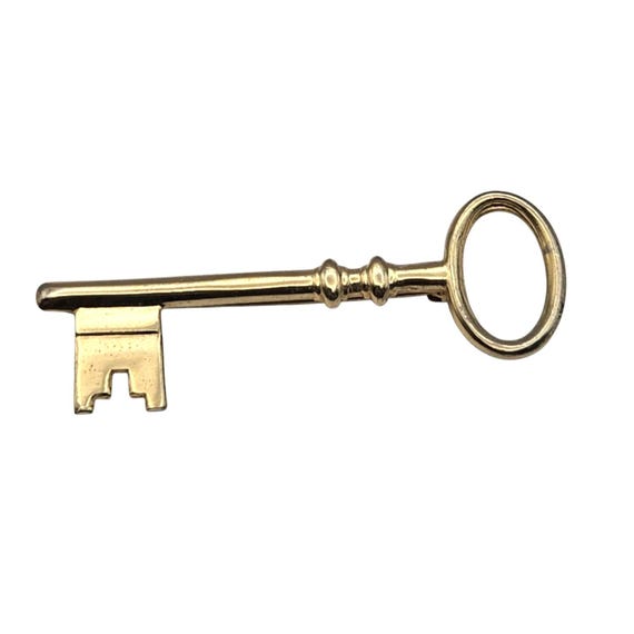 Vtg Marino Gold Tone Skeleton Key Brooch Pin For Collectors Or Accessory Enthusiasts