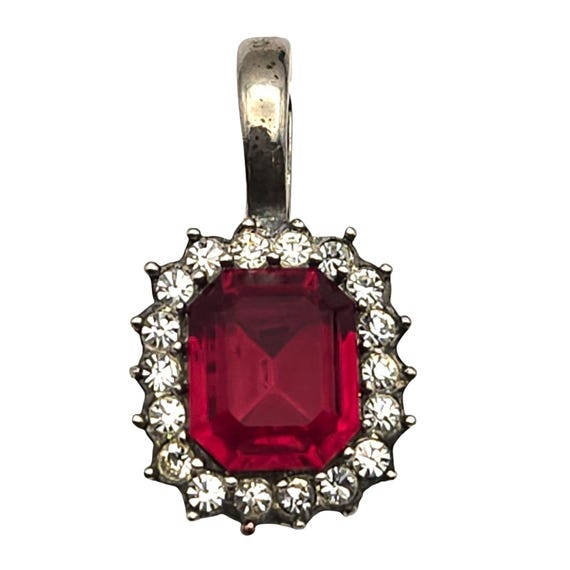 Vtg Roma Brand Clear & Red Rhinestone Pendant Elegant Silver-Tone Setting Octagonal Design Timeless Vintage Accessory 1 " x 5/8 "