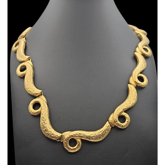 Vintage Gold-Tone Textured Collar Necklace With Artistic Wave & Loop Design 18 Inch