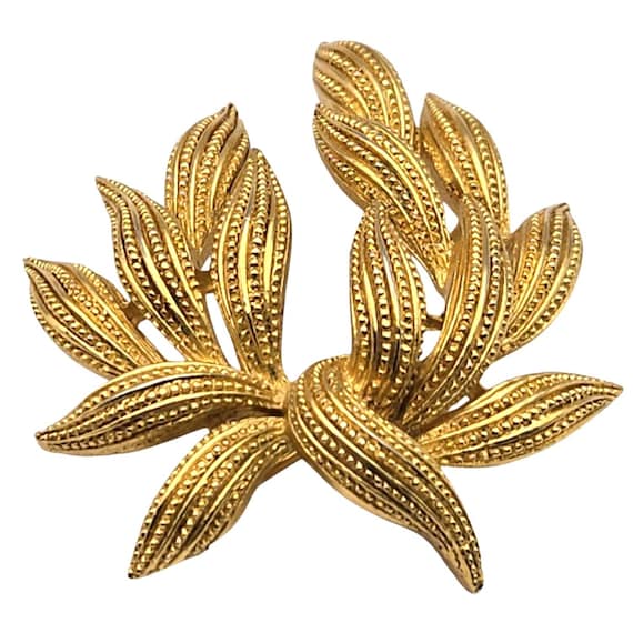Vtg Crown Trifari Gold-Tone Leaf Brooch Pin Textured Design Mid-Century Costume Jewelry Collectible Accessory