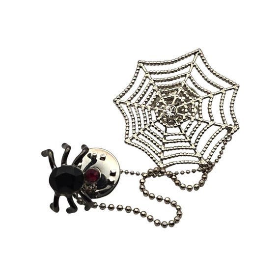 Vintage Spider & Web Brooch With Chain Gothic Halloween Jewelry Silver Tone Metal
