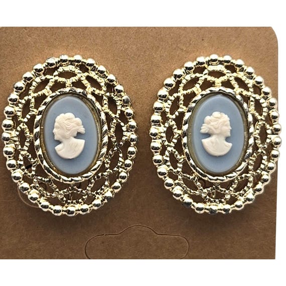 Vintage Sarah Coventry Faux Cameo Filigree Clip-On Earrings 1 " x 7/8 "