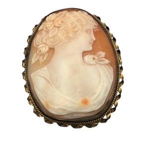 Vintage Oval Shell Cameo Brooch With Ornate Gold-Toned Frame 2&quot;x1.5&quot; Hand-Carved Romantic Design