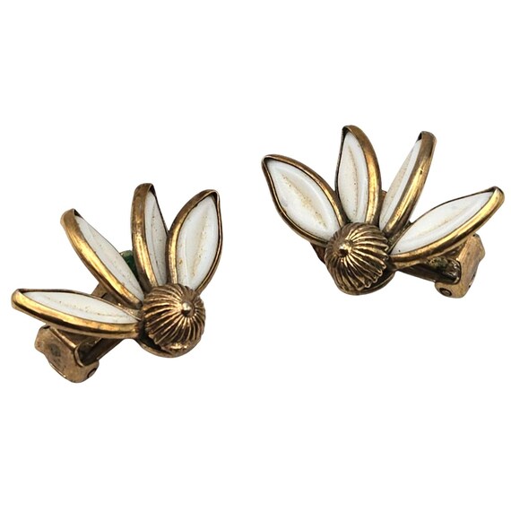 Vtg Crown Trifari Clip-On Earrings With Poured Milk Glass Leaf Design Gold Tone Retro Statement Jewelry 1 1/4 " x 3/4 "