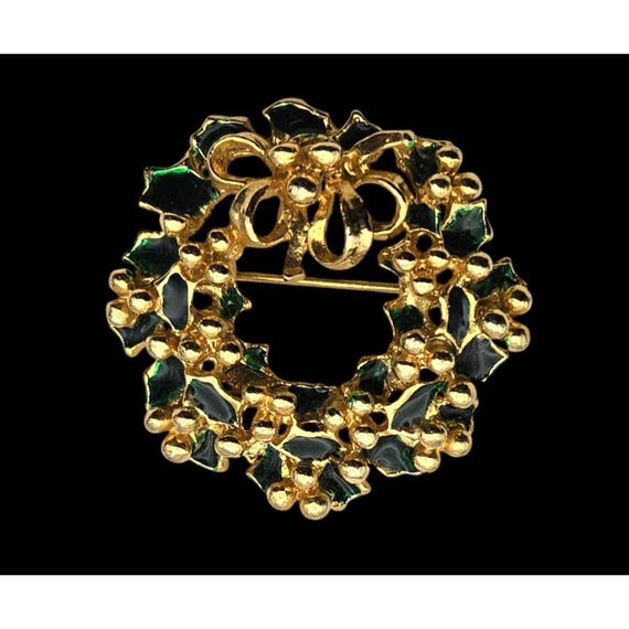 Vintage Gold Tone Christmas Wreath Brooch With Green Enamel & Rhinestones