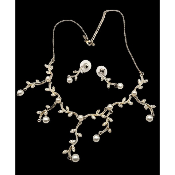 Vintage Rhinestone - Faux Pearl Silver Plated Necklace & Stud Earrings Set