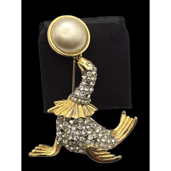 Vintage Rhinestone Seal Brooch Gold-Tone Holding Faux Pearl Ball Pin Jewelry 2 1/2 " X 2 "