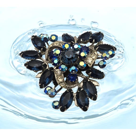 Vintage Blue AB Rhinestone & Silver Tone Leaf Brooch Pin Jewelry Accessory