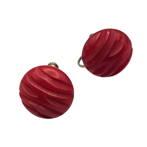 Vtg Carved Bakelite Ruby Red Button Screw Back Earrings For Women