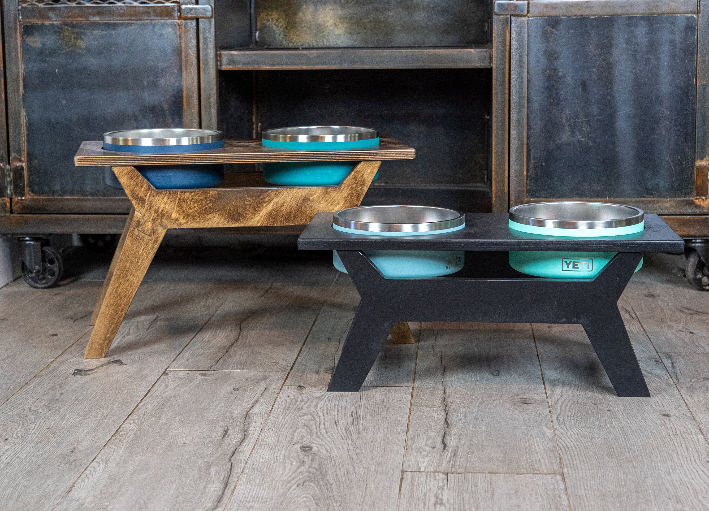 Modern Raised Dog Bowl Stand - Bowls Included – Woodland Steelworks