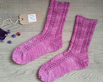 Aspects of Spirit sock pattern, knitting pattern, knitted sock pattern, pdf sock knitting pattern